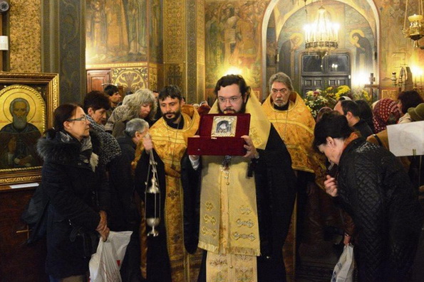 Русская Церковь передала болгарам частицу мощей святителя Луки Крымского