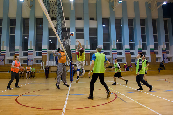 В Казани состоялся межконфессиональный матч по мини-волейболу