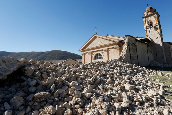 В Италии обещают восстановить храмы, разрушенные землетрясением