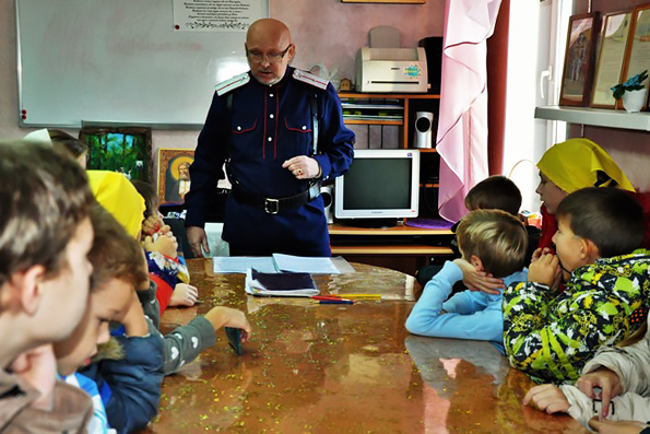 В челнинской воскресной школе детям рассказали о казачестве