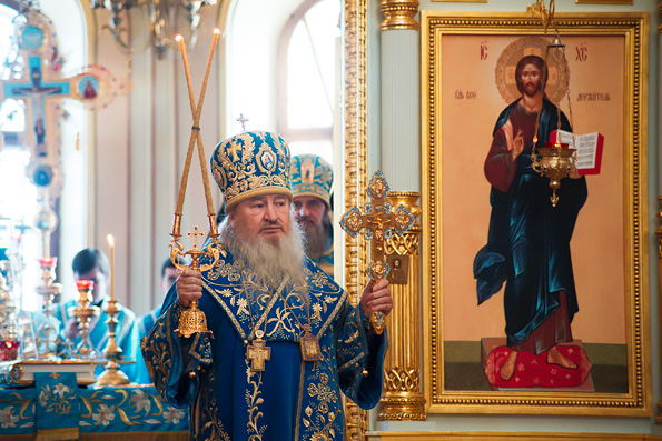 Митрополит Феофан совершил Литургию в престольный праздник собора «Всех скорбящих Радость» в Свияжске
