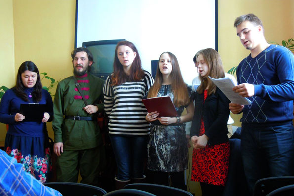 Православная молодежь Набережных Челнов поздравила постояльцев центра социальной адаптации с Днем защитника Отечества