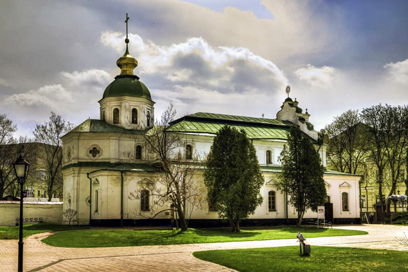 Раскольники «освятили» трапезный храм «Софии Киевский»