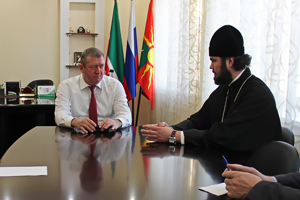 Епископ Мефодий встретился с главой Заинского муниципального района