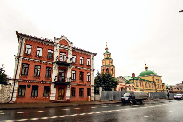 Депутаты Казгордумы посетили православную гимназию
