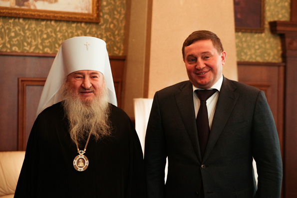 Взаимодействие государства и Церкви обсудили в ходе встречи митрополит Феофан и губернатор Волгоградской области