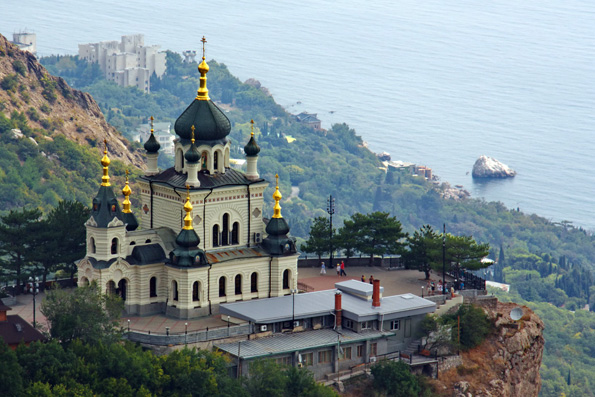 В Крыму отменили первомайские демонстрации из-за празднования Пасхи Христовой