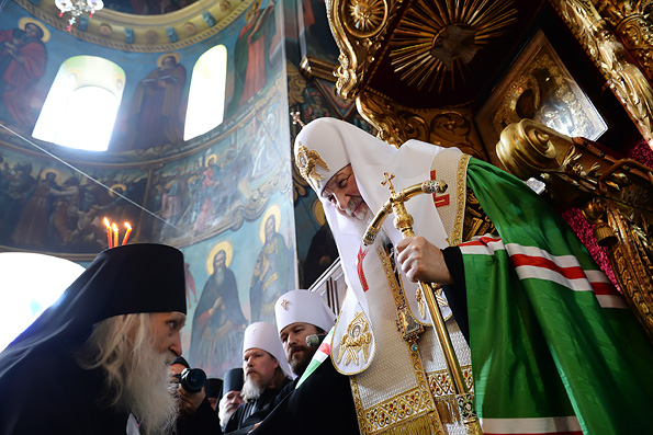Патриарх Кирилл совершил молебен в Свято-Пантелеимоновом монастыре на Афоне