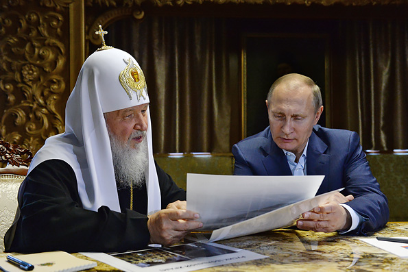Патриарх Кирилл поблагодарил Владимира Путина за участие РФ в возрождении афонских обителей