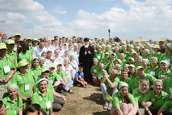 Молодежный отдел объявляет набор добровольцев для трудничества на Патриарших богослужениях в Казани
