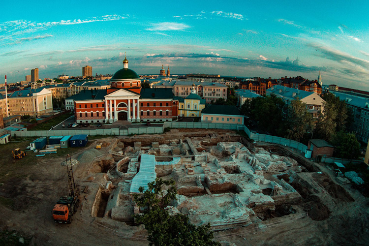 Фундамент разрушенного собора Казанской иконы Божией Матери