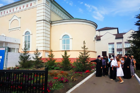 Епископ Пармен и глава Черемшанского района обсудили вопросы, касающиеся передачи епархии храма, используемого в качестве планетария
