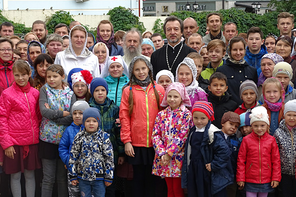 В воскресной школе Никольского собора города Казани начались занятия