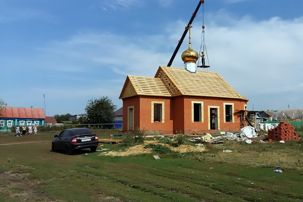 В селе Старая Тахтала Алькеевского благочиния продолжается строительство храма
