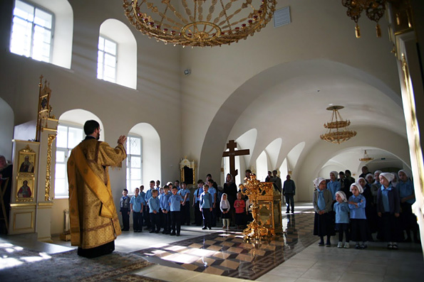 Учащиеся православной гимназии еженедельно будут участвовать в совместной Литургии
