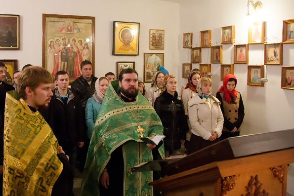 В Казани в день памяти святых благоверных князей Петра и Февронии православная молодежь совершила соборную молитву