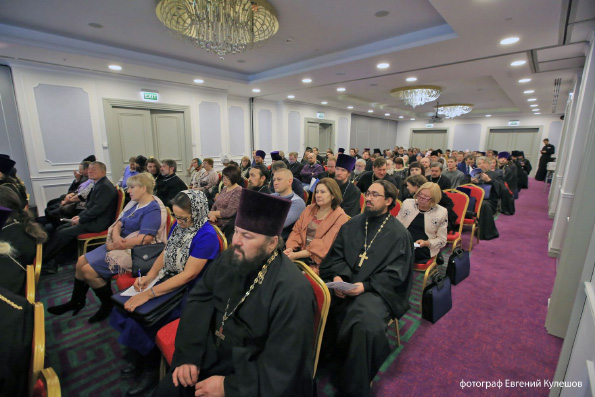 Участники образовательной секции III Форума православной общественности РТ выступили за расширение конфессиональных модулей в учебных программах образовательных учреждений
