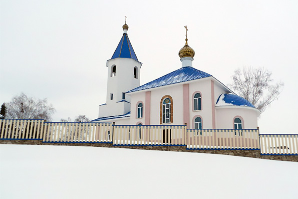 В селе Шереметьевка благоустраивают храм