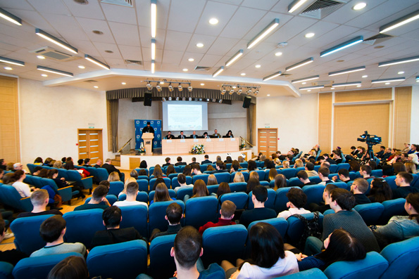 Духовенство Казанской епархии приняло участие во всероссийской конференции, посвященной межнациональным и межрелигиозным отношениям