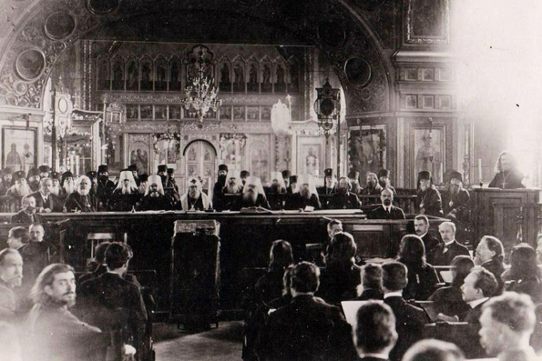 В число Отцов Поместного Собора 1917-1918 годов включены два казанских священномученика