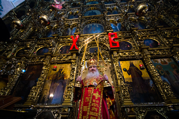 В Неделю о расслабленном глава Татарстанской митрополии совершил Литургию в Петропавловском соборе Казани
