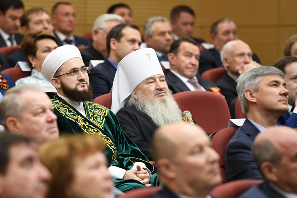 Глава Татарстанской митрополии принял участие в мероприятиях, приуроченных к празднованию годовщины Победы в Великой Отечественной войне