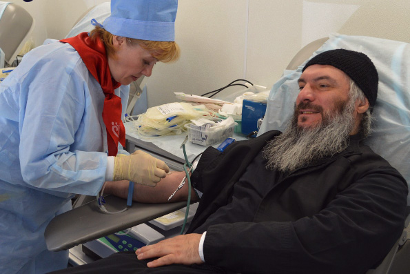 Духовенство и миряне Казанской епархии приняли участие в акции по сдаче донорской крови