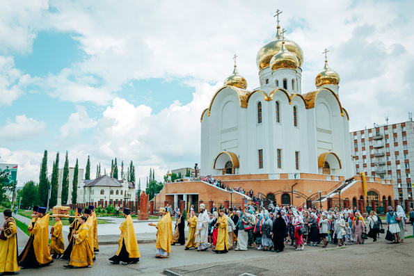 В Альметьевске состоялись торжества по случаю празднования столетия восстановления Патриаршества в Русской Церкви