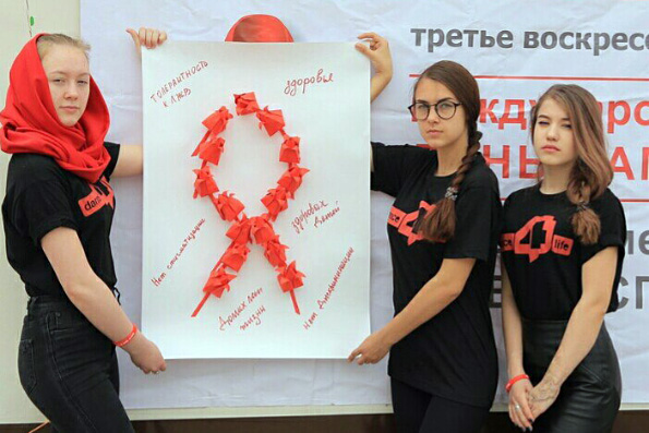 В храме Серафима Саровского Набережных Челнов прошла акция, посвященная Дню памяти жертв СПИДа