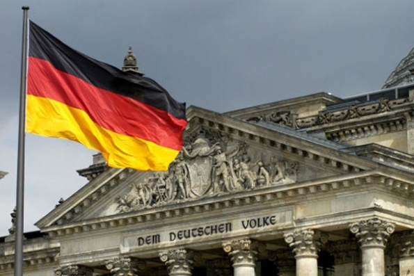 Бундестаг Германии одобрил легализацию однополых браков