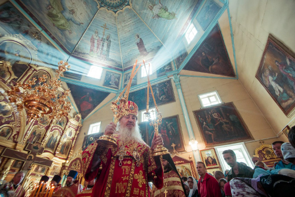 В день памяти великомученика Пантелеимона митрополит Феофан совершил Литургию в селе Большое Фролово