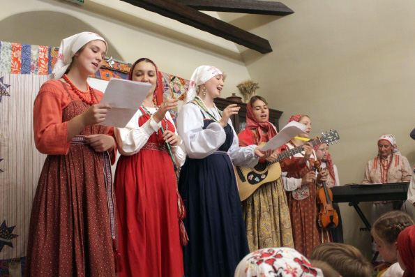 В Духосошественской церкви Казани прошел праздничный вечер в честь Рождества Богородицы
