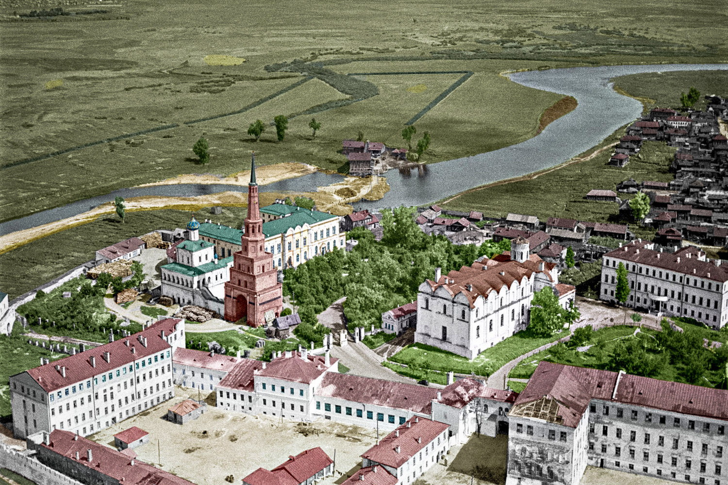 Вид Казанского кремля с самолета / Фото: С. Фридлянд. 1937 год