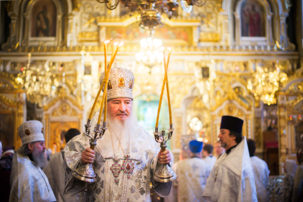 В Рождественский сочельник митрополит Феофан совершил Литургию в Никольском соборе Казани