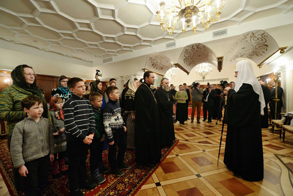 Патриарх Кирилл назвал многодетность самым важным служением, определяющим будущее страны