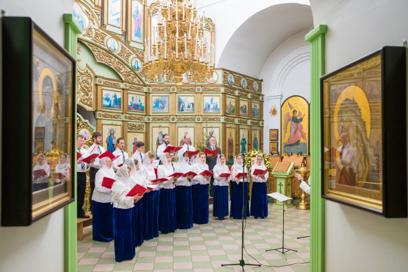 В храме преподобного Серафима Саровского города Казани выступит хор «Распев»