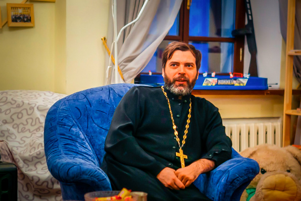 В казанском молодежном пространстве «Азбука» возобновились встречи со священнослужителями