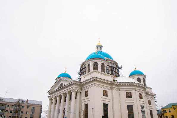Православная молодежь Казани посетила воссоздаваемый собор Казанской иконы Богородицы
