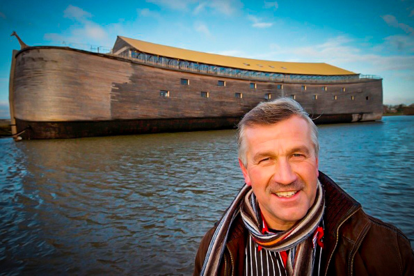 Голландец, построивший копию Ноева ковчега, планирует переправить ее в Израиль