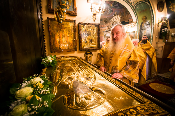 В день памяти святителя Гурия митрополит Феофан совершил Литургию в казанском храме Ярославских чудотворцев