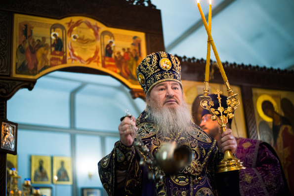 Владыка Феофан совершил Литургию в Введенском Кизическом монастыре Казани