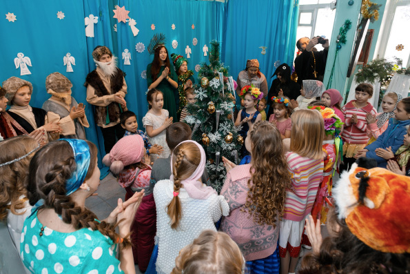 В дни рождественских праздников православная молодежь села Пестрецы провела ряд развлекательных и благотворительных мероприятий