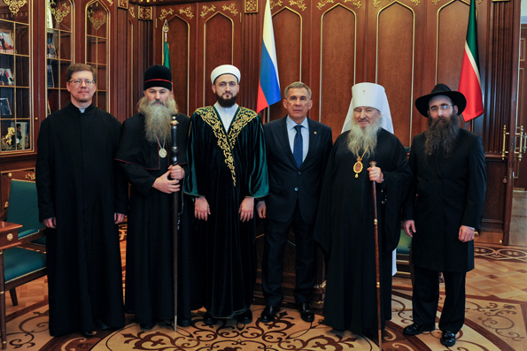Митрополит Феофан принял участие во встрече Президента Татарстана с религиозными лидерами республики