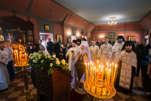 В Лазареву субботу митрополит Феофан совершил Литургию в Введенском Кизическом монастыре Казани