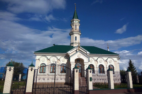 Священнослужители Казанской епархии посетили церемонию открытия мечети в Рыбно-Слободском районе