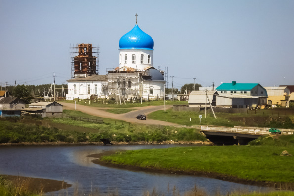 В селе Новотроицкое продолжается восстановление храма