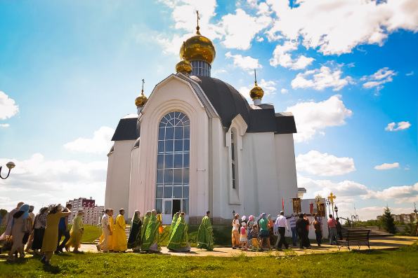 В набережночелнинском храме преподобного Серафима Саровского отметили престольный праздник