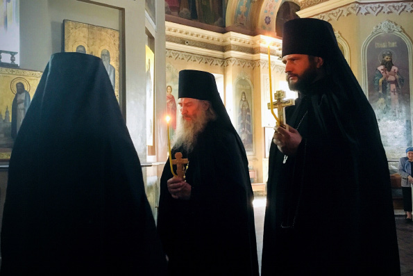 Два клирика Чистопольской епархии приняли монашеский постриг