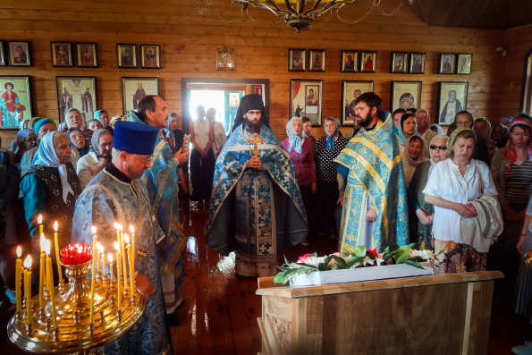 Казанский храм в честь иконы Божией Матери «Всецарица» отметил престольный праздник