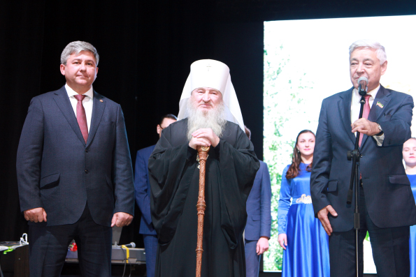 Рождественский концерт в Лаишево посетили глава Татарстанской митрополии и председатель Госсовета РТ
